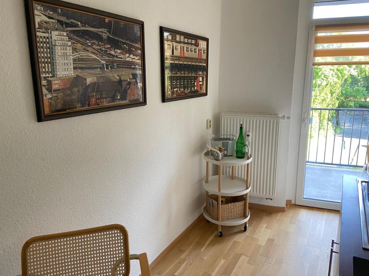 Schoene Ferienwohnung Mit Kostenlosem Parkplatz 콧부스 외부 사진